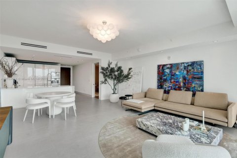 Condo in Bal Harbour, Florida, 1 bedroom  № 1607522 - photo 6