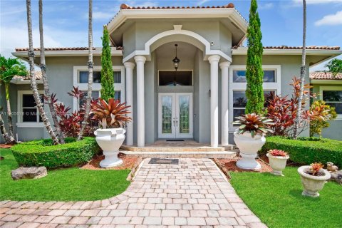 House in Southwest Ranches, Florida 4 bedrooms, 348.57 sq.m. № 2012212 - photo 7