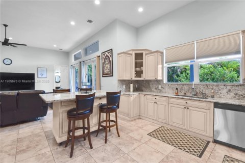 House in Southwest Ranches, Florida 4 bedrooms, 348.57 sq.m. № 2012212 - photo 12