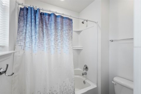 House in Palm Coast, Florida 5 bedrooms, 257.9 sq.m. № 1751460 - photo 18
