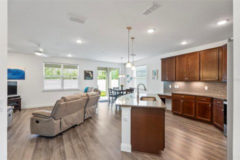House in Palm Coast, Florida 5 bedrooms, 257.9 sq.m. № 1751460 - photo 13