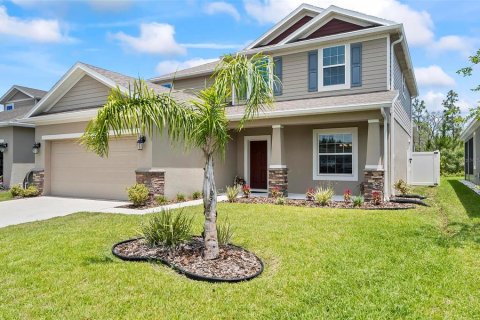 House in Palm Coast, Florida 5 bedrooms, 257.9 sq.m. № 1751460 - photo 2
