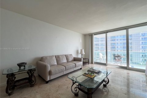 Condominio en alquiler en Miami Beach, Florida, 1 dormitorio, 79.15 m2 № 1897549 - foto 4