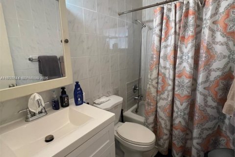 Casa en venta en Miami, Florida, 3 dormitorios, 133.78 m2 № 2076841 - foto 21
