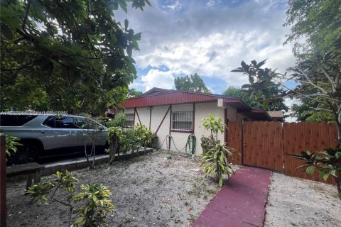 Casa en venta en Miami, Florida, 3 dormitorios, 133.78 m2 № 2076841 - foto 17