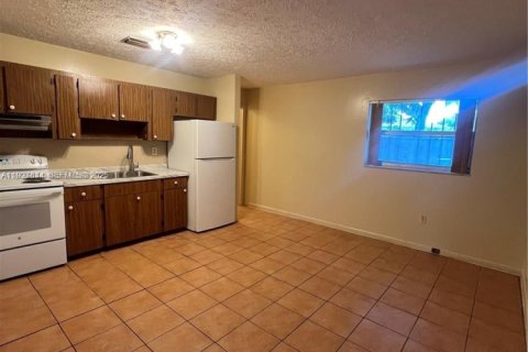 Casa en venta en Miami, Florida, 3 dormitorios, 133.78 m2 № 2076841 - foto 6