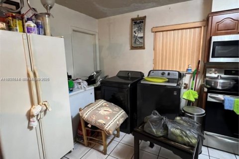 Casa en venta en Miami, Florida, 3 dormitorios, 133.78 m2 № 2076841 - foto 24