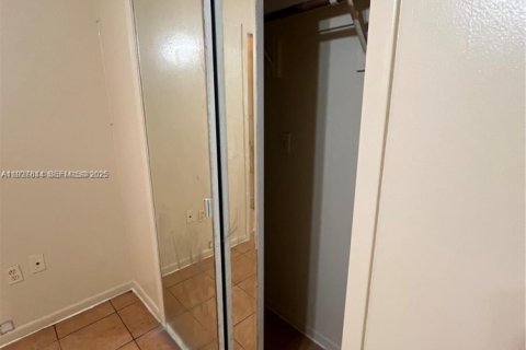Casa en venta en Miami, Florida, 3 dormitorios, 133.78 m2 № 2076841 - foto 11