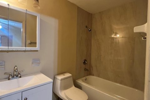 Casa en venta en Miami, Florida, 3 dormitorios, 133.78 m2 № 2076841 - foto 12