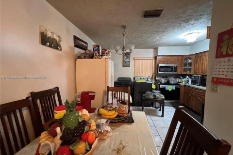 Casa en venta en Miami, Florida, 3 dormitorios, 133.78 m2 № 2076841 - foto 20