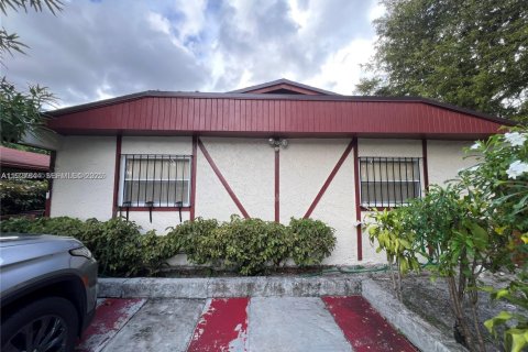 Casa en venta en Miami, Florida, 3 dormitorios, 133.78 m2 № 2076841 - foto 29