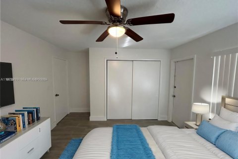 Condo in Dania Beach, Florida, 2 bedrooms  № 2033955 - photo 6