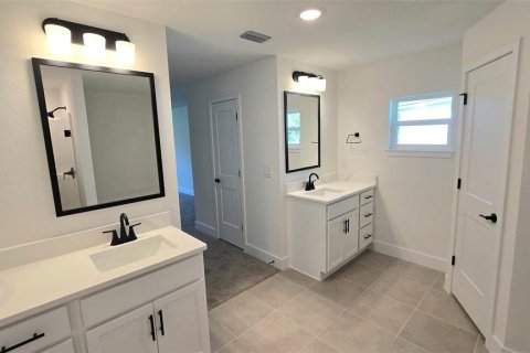 Casa en venta en North Port, Florida, 3 dormitorios, 186.73 m2 № 2107255 - foto 9