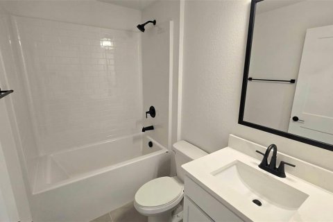 Casa en venta en North Port, Florida, 3 dormitorios, 186.73 m2 № 2107255 - foto 6