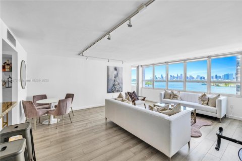 Copropriété à vendre à Miami Beach, Floride: 1 chambre, 95.41 m2 № 1896879 - photo 24