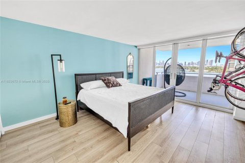 Copropriété à vendre à Miami Beach, Floride: 1 chambre, 95.41 m2 № 1896879 - photo 4