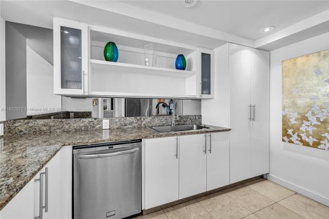 Copropriété à vendre à Miami Beach, Floride: 1 chambre, 95.41 m2 № 1896879 - photo 15