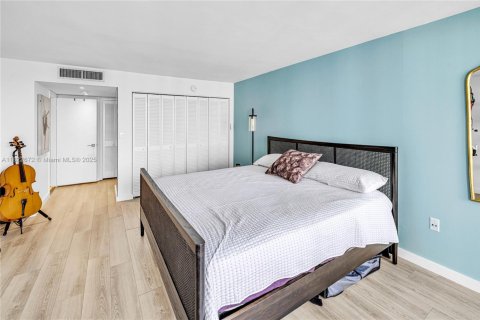 Copropriété à vendre à Miami Beach, Floride: 1 chambre, 95.41 m2 № 1896879 - photo 12