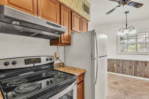 House in Bartow, Florida 3 bedrooms, 107.02 sq.m. № 1796940 - photo 16
