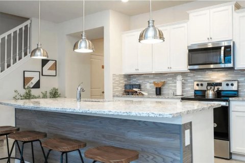 Townhouse in Davenport, Florida 5 bedrooms, 212.1 sq.m. № 1824433 - photo 10