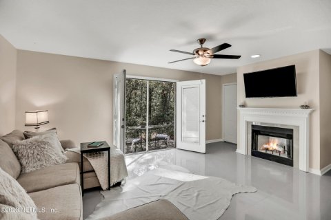 Condo in Jacksonville, Florida, 2 bedrooms  № 771904 - photo 1