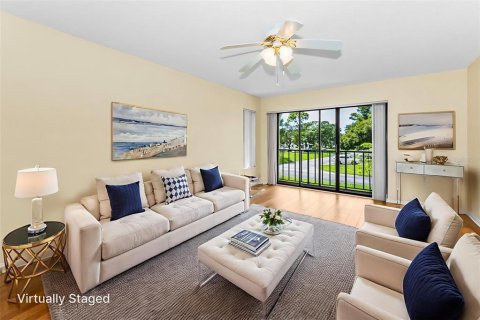 Condo in Palm Harbor, Florida, 1 bedroom  № 1913687 - photo 11
