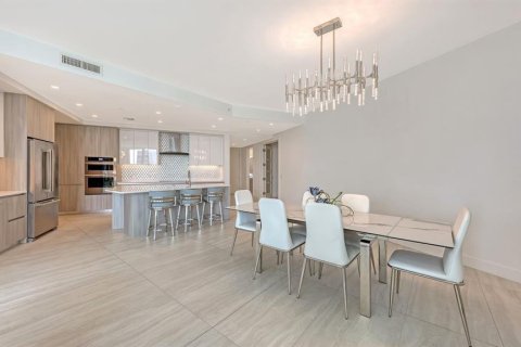 Condo in Sarasota, Florida, 3 bedrooms № 2105015 - photo 14