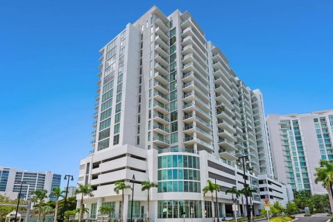 Condo in Sarasota, Florida, 3 bedrooms № 2105015 - photo 2