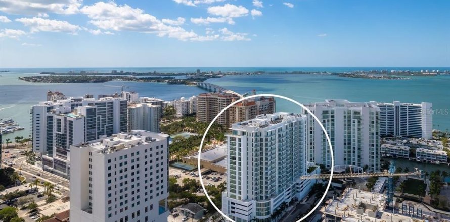 Condo in Sarasota, Florida, 3 bedrooms № 2105015