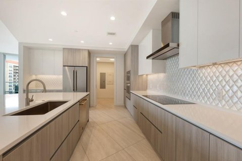 Condo in Sarasota, Florida, 3 bedrooms № 2105015 - photo 10