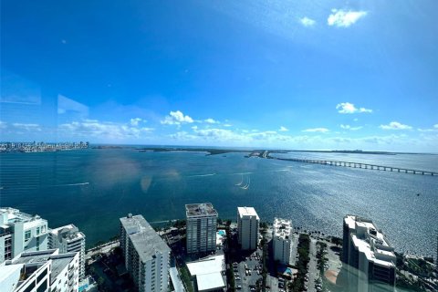 Condominio en alquiler en Miami, Florida, 3 dormitorios, 311.87 m2 № 2077620 - foto 25