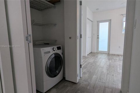 Copropriété à louer à Miami Beach, Floride: 1 chambre, 57.79 m2 № 1938931 - photo 13