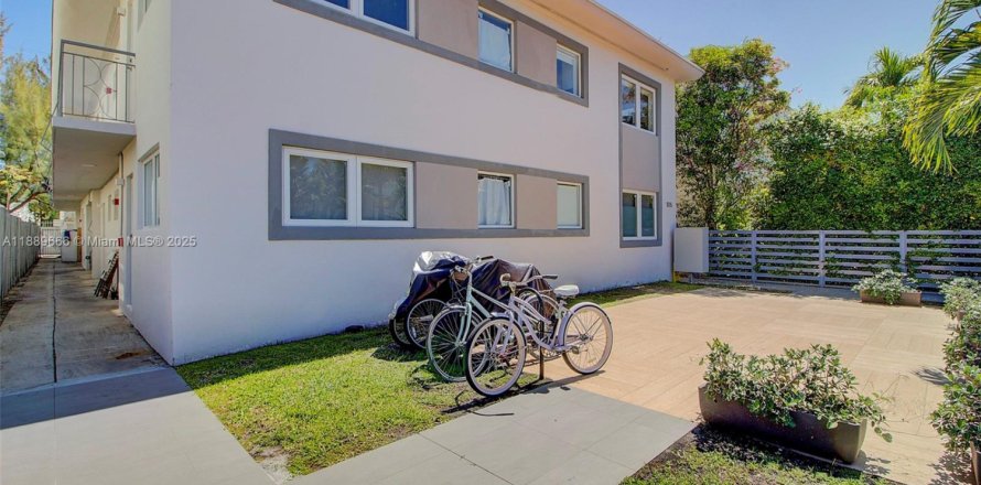 Condo à Miami Beach, Floride, 1 chambre № 1938931