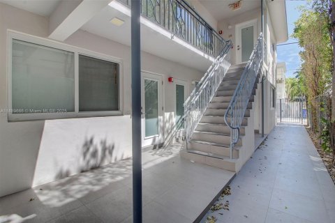 Copropriété à louer à Miami Beach, Floride: 1 chambre, 57.79 m2 № 1938931 - photo 3