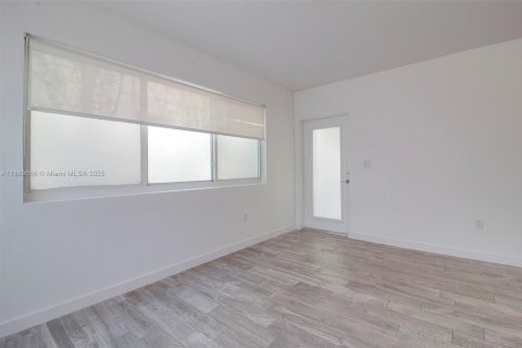 Copropriété à louer à Miami Beach, Floride: 1 chambre, 57.79 m2 № 1938931 - photo 9