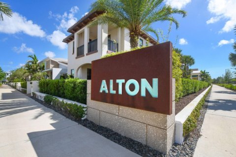 House in Palm Beach Gardens, Florida 5 bedrooms, 349.31 sq.m. № 1077840 - photo 1