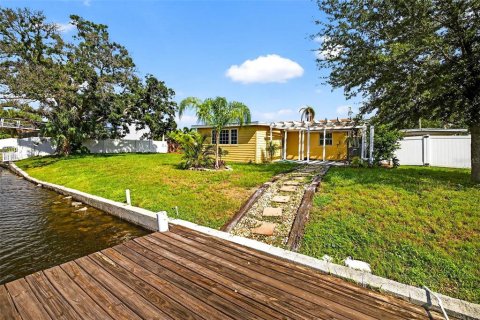 House in Ruskin, Florida 4 bedrooms, 210.14 sq.m. № 1851432 - photo 11