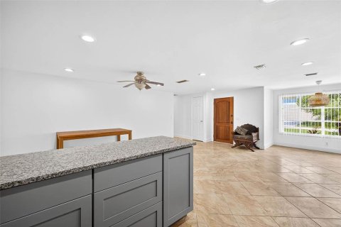 House in Ruskin, Florida 4 bedrooms, 210.14 sq.m. № 1851432 - photo 22