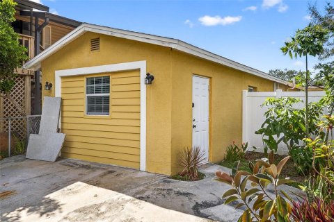 House in Ruskin, Florida 4 bedrooms, 210.14 sq.m. № 1851432 - photo 6