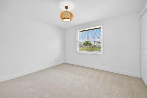 House in Ruskin, Florida 4 bedrooms, 210.14 sq.m. № 1851432 - photo 27
