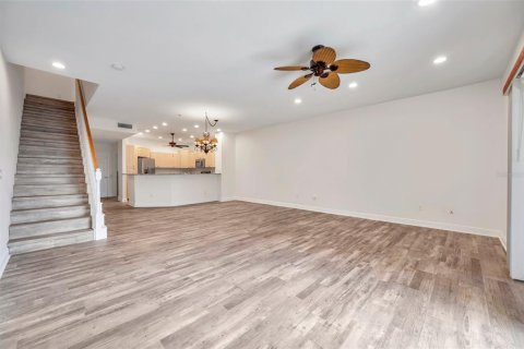 Condo in Treasure Island, Florida, 3 bedrooms  № 1518863 - photo 16
