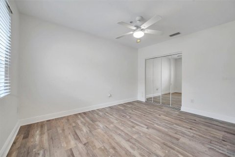 Condo in Treasure Island, Florida, 3 bedrooms  № 1518863 - photo 28