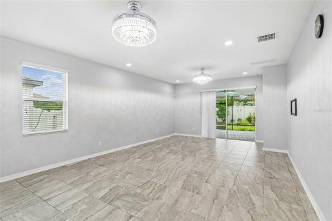 House in Odessa, Florida 4 bedrooms, 277.59 sq.m. № 2107155 - photo 16