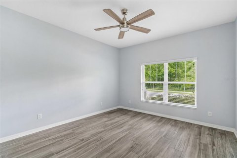 House in Odessa, Florida 4 bedrooms, 277.59 sq.m. № 2107155 - photo 6