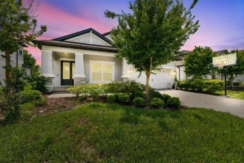 House in Odessa, Florida 4 bedrooms, 277.59 sq.m. № 2107155