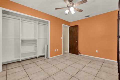 House in Casselberry, Florida 3 bedrooms, 150.78 sq.m. № 1905433 - photo 14