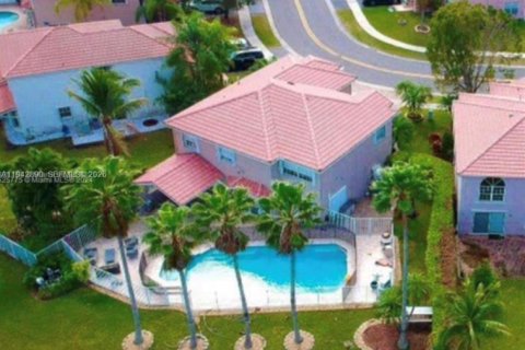 Villa ou maison à vendre à Weston, Floride: 4 chambres, 238.02 m2 № 1999178 - photo 3