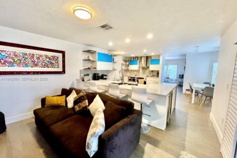 Villa ou maison à vendre à Weston, Floride: 4 chambres, 238.02 m2 № 1999178 - photo 9