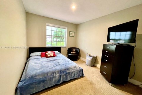 Villa ou maison à vendre à Weston, Floride: 4 chambres, 238.02 m2 № 1999178 - photo 26