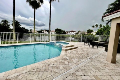 Villa ou maison à vendre à Weston, Floride: 4 chambres, 238.02 m2 № 1999178 - photo 29